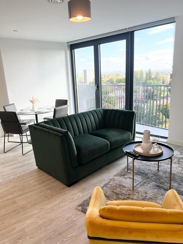 Apartment Luxury 2 Bed With View *